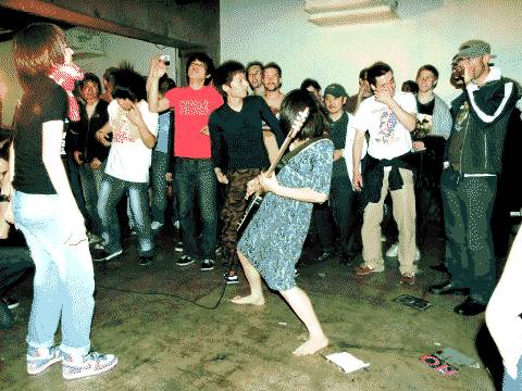 Mass Of T he Fermenting Dregs closing out the excellent 'Saiko: Rock Chick' event sponsored by Metropolis magazine. photo by beermike